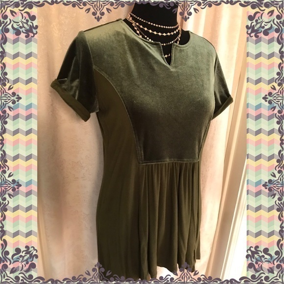 PRETTY TOP 💚💚💚 - Picture 6 of 8